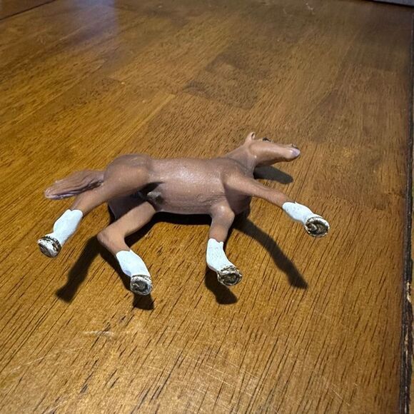 Schleich Hanoverian Horse Foal Brown Plastic Animal Figure Barn Farm Life 2012 - Picture 5 of 9